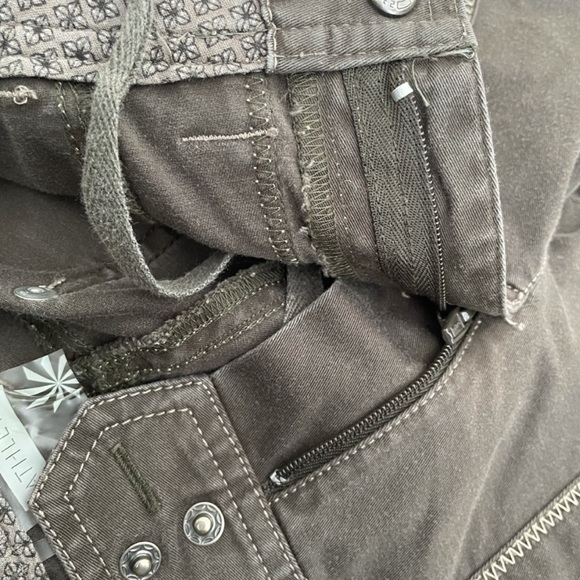 Athleta army green cargo style organic cotton blend utility gorpcore pant size 2 - Picture 11 of 12